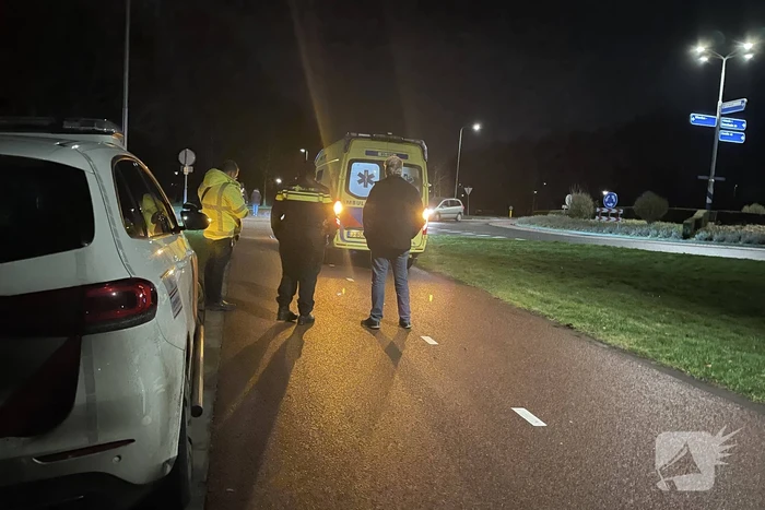 Fietser aangereden door auto, automobilist gevlucht