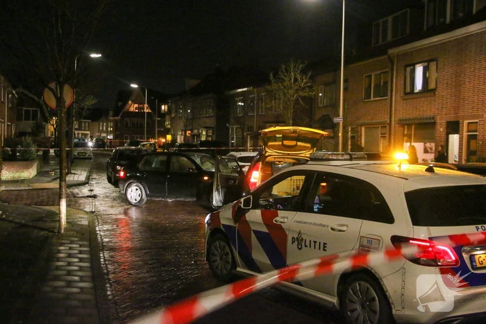 Automobilist crasht en vlucht na achtervolging