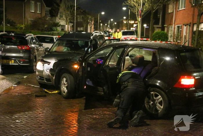Automobilist crasht en vlucht na achtervolging
