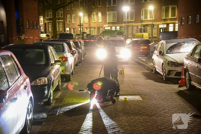 Politie onderzoekt schietpartij bij woning