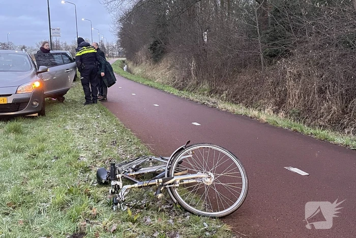 Fietser gaat onderuit op fietspad