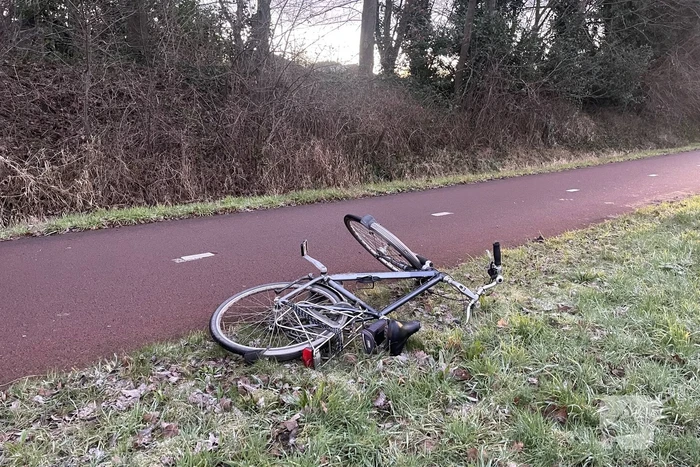 Fietser gaat onderuit op fietspad