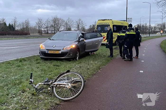 Fietser gaat onderuit op fietspad