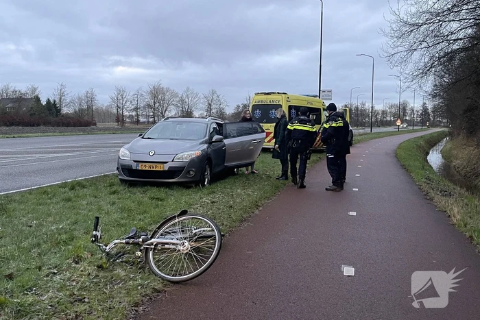Fietser gaat onderuit op fietspad