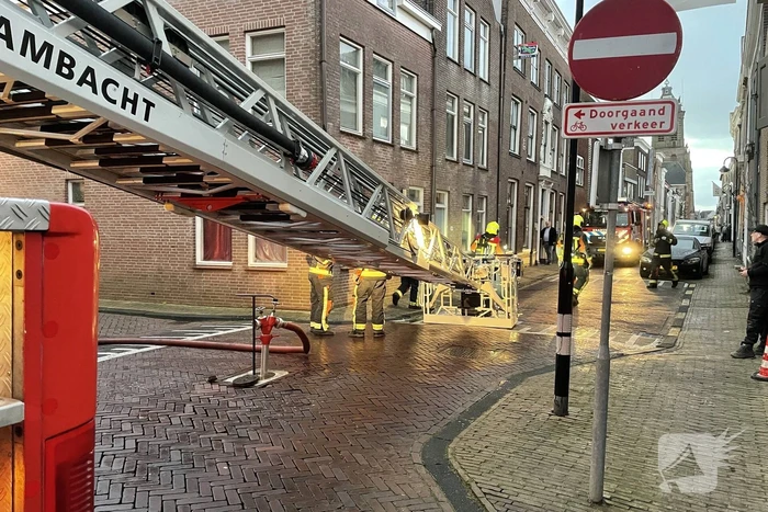 Veel rook bij brand in portiekwoning