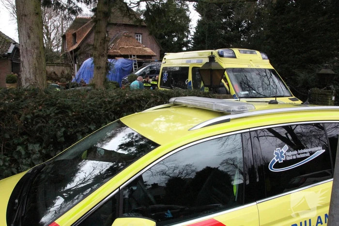 Persoon ernstig gewond na val