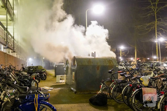 Flinke rookontwikkeling door brand in containers