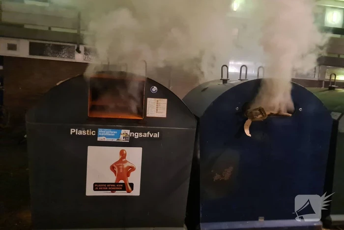Flinke rookontwikkeling door brand in containers
