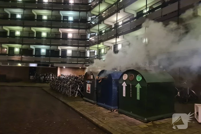 Flinke rookontwikkeling door brand in containers