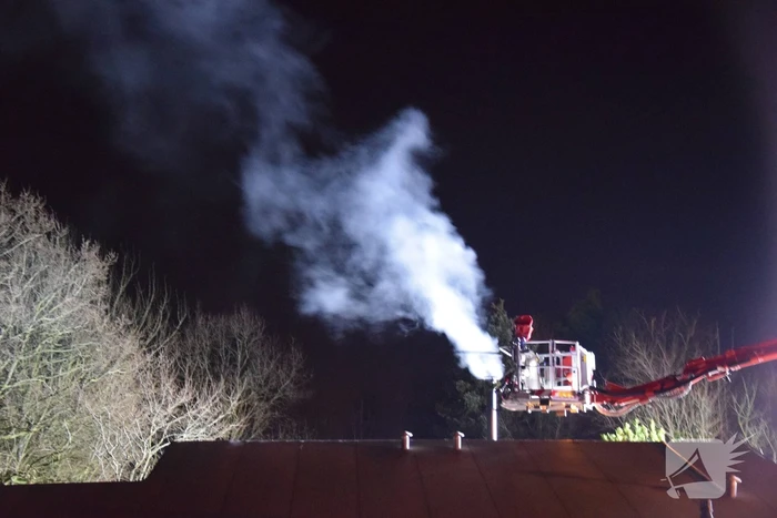 Schoorsteenbrand zorgt voor forse rookontwikkeling