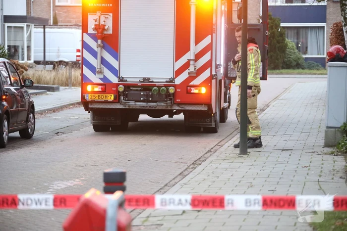 Brandweer doet onderzoek naar gaslucht