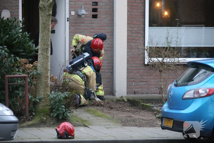 Brandweer doet onderzoek naar gaslucht