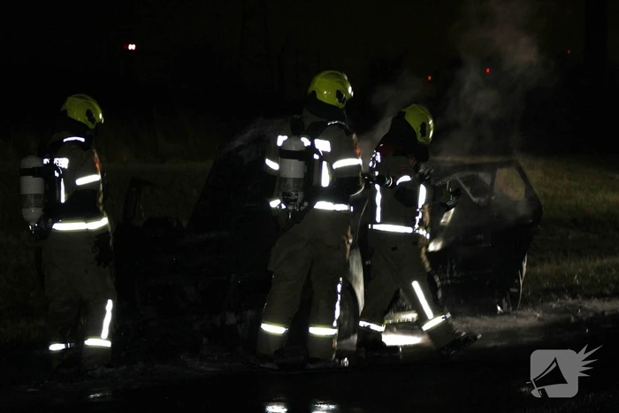 Auto verwoest door brand