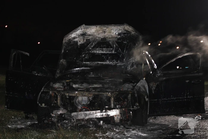 Auto verwoest door brand
