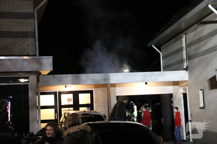 Flinke rookontwikkeling door brand in schuur