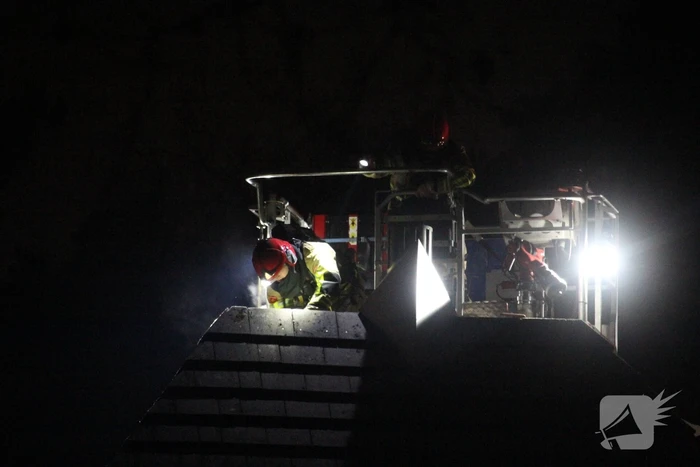 Schoorsteen geveegd na brand