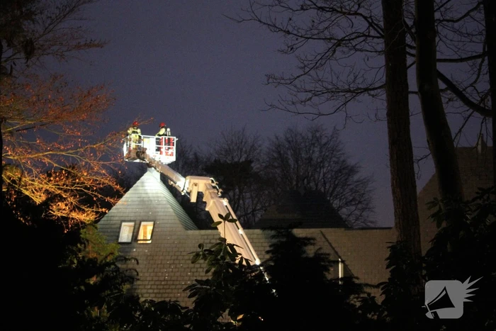 Schoorsteen geveegd na brand