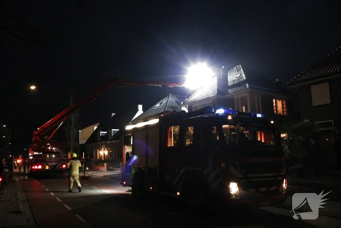 Brand in schoorsteen van woning