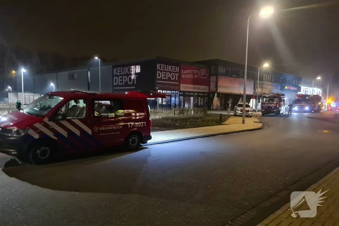 Brand in technische ruimte van bedrijfsverzamelgebouw
