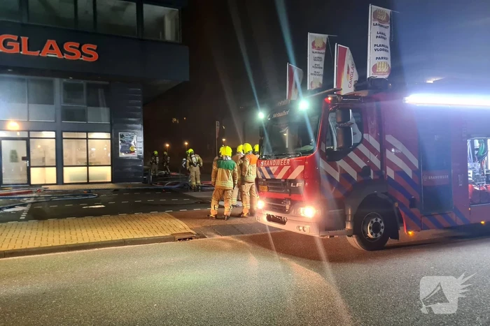 Brand in technische ruimte van bedrijfsverzamelgebouw