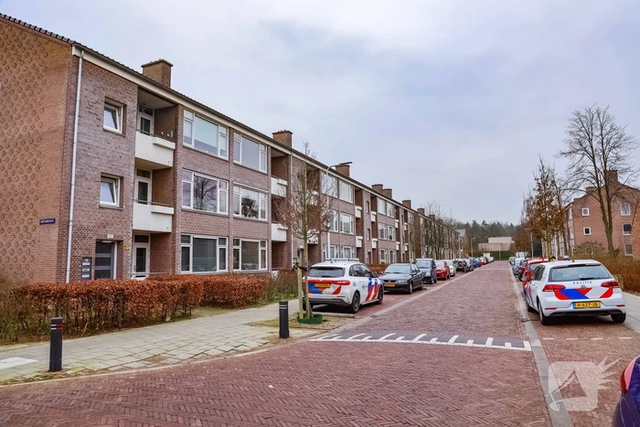 Politie doet onderzoek naar overleden persoon in woning