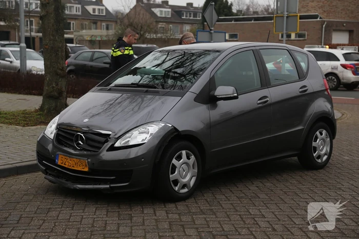 Schade aan meerdere voertuigen door ongeval