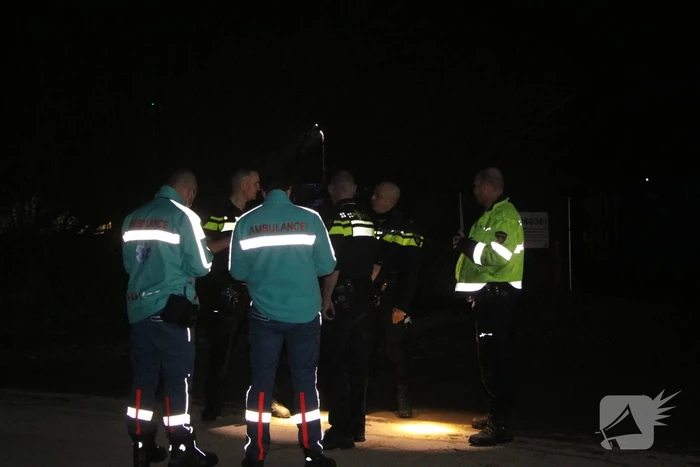 Voertuig vliegt in brand na wilde achtervolging