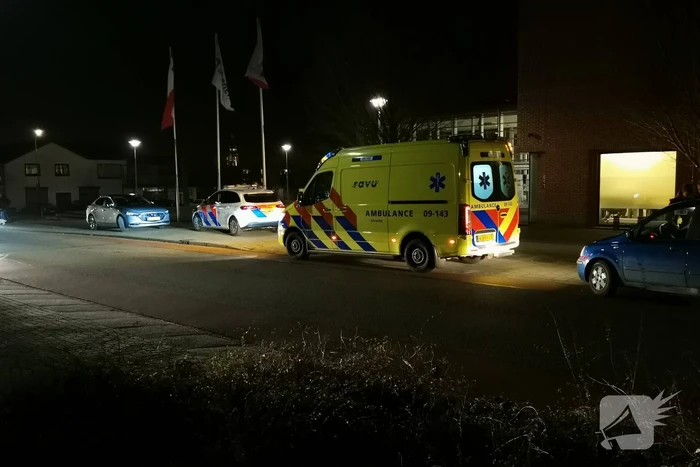 14-jarige jongen loopt naar gemeentehuis voor hulp na steekpartij