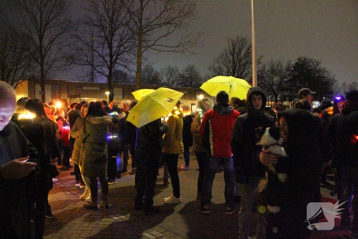 Grote opkomst bij lichtjestocht
