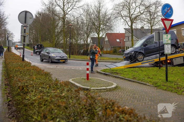 Bestuurder neemt bocht te ruim en veroorzaakt botsing