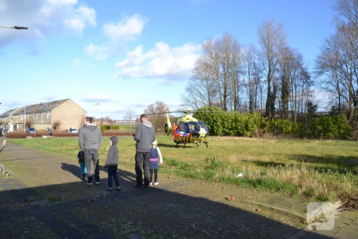Traumahelikopter trekt veel bekijks