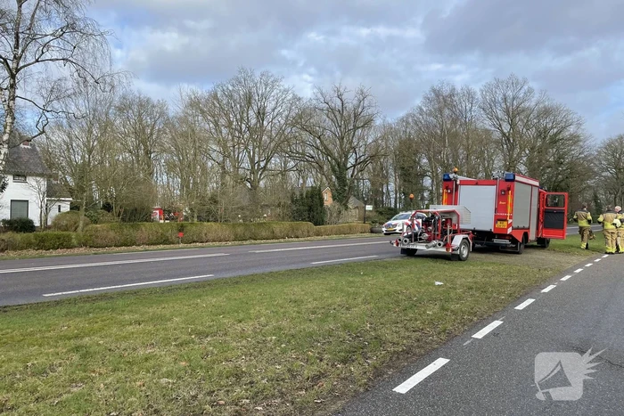 Brandweer ventileert woning na brand