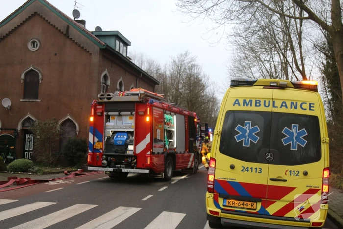 Veel rookontwikkeling bij brand in woning