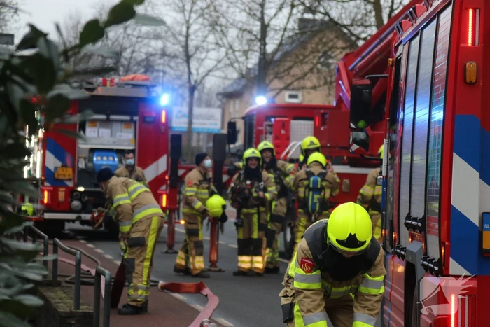 Veel rookontwikkeling bij brand in woning