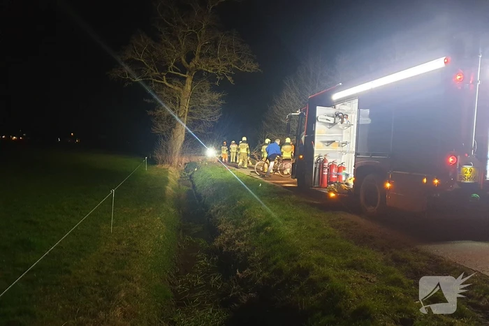 Brandweer ingezet voor omgewaaide boom