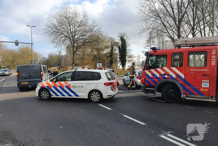 Twee auto's betrokken bij ongeval op kruising