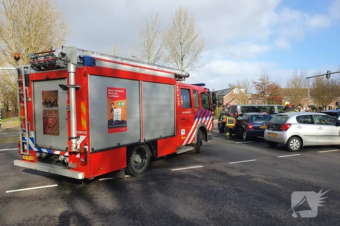 Twee auto's betrokken bij ongeval op kruising