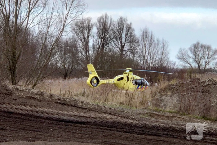 Twee motorcrosser zwaargewond bij botsing