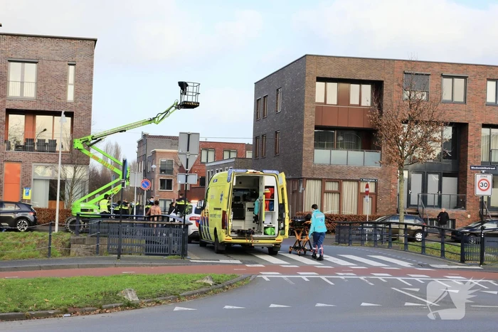 Scooterrijder gewond bij botsing met auto