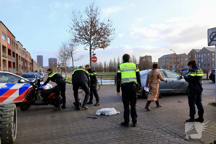 Scooterrijder gewond bij botsing met auto