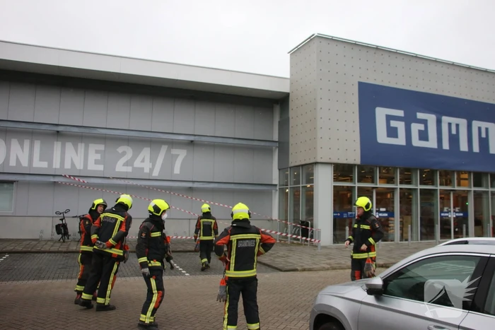 Gevelplaten Gamma losgewaaid door harde wind