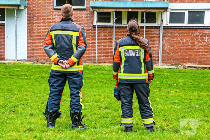 Ruit van balkondeur stuk door harde wind