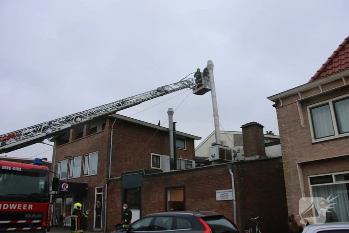 Schoorsteen dreigt om te waaien