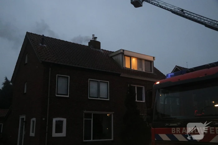 Veel schade aan woning vanwege brand in slaapkamer
