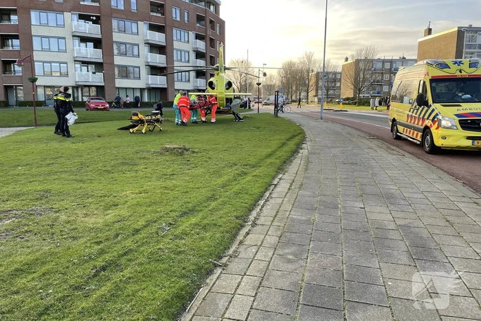Motorrijder ernstig gewond bij botsing met bestelbus