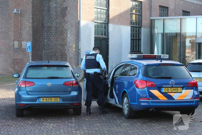 Politie en speciale eenheden doen onderzoek in meerdere objecten