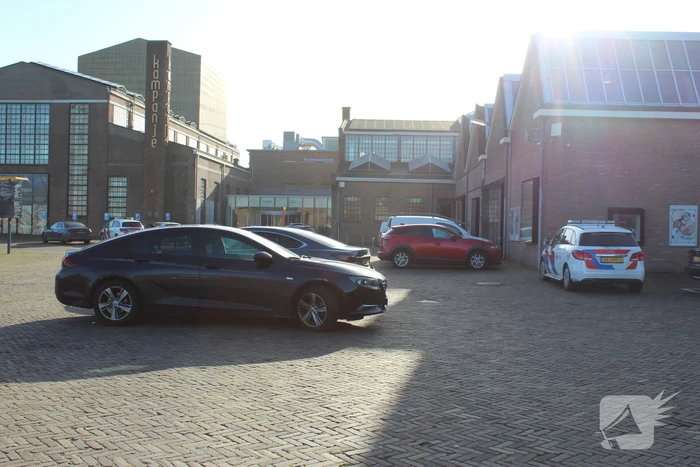 Politie en speciale eenheden doen onderzoek in meerdere objecten