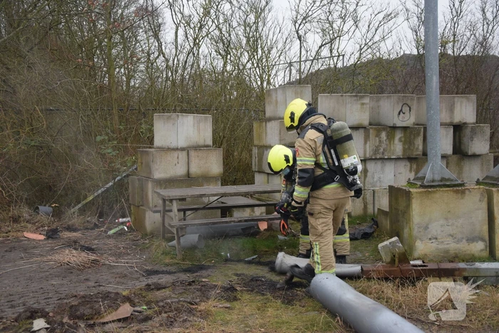 Veel rook bij brand in plastic buis