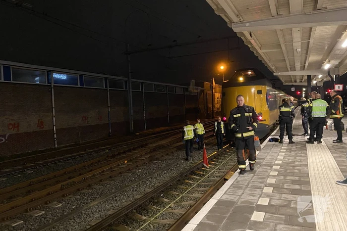 Hulpdiensten doen onderzoek op spoor