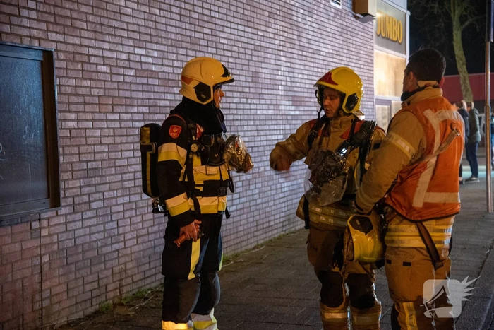 Brandweer blust keukenbrand in woning